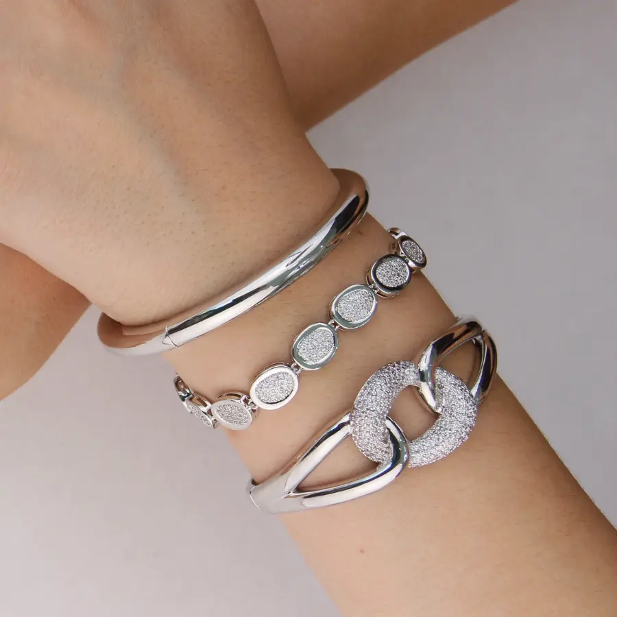 Pulseira Cravejada em Zircônias Ovaladas e Elegante