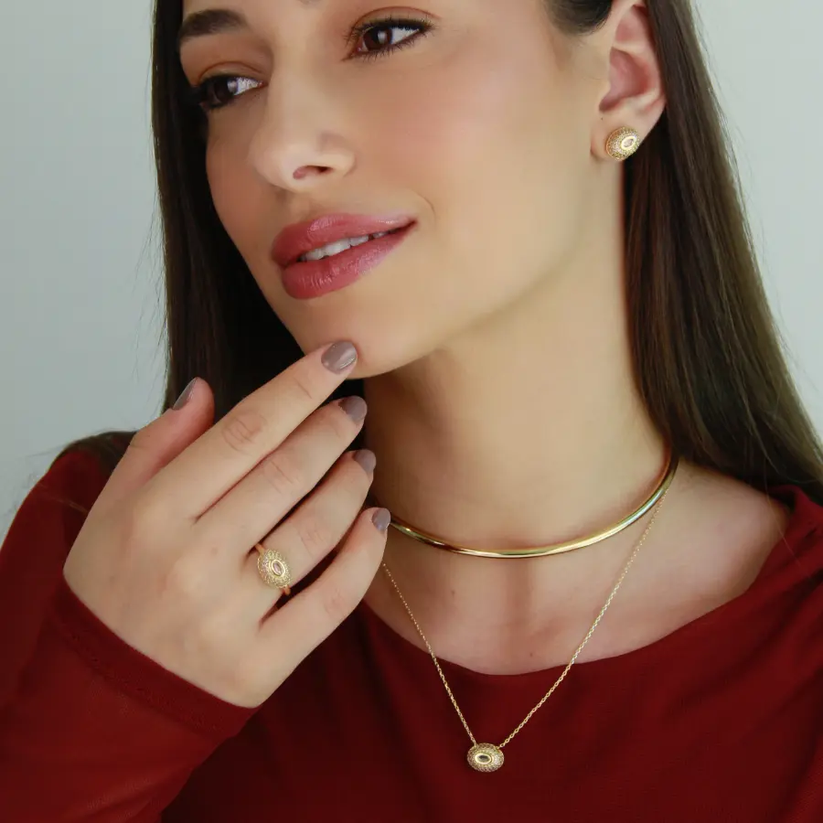 Conjunto com Cravação Inglesa Cravejado em Zircônia 