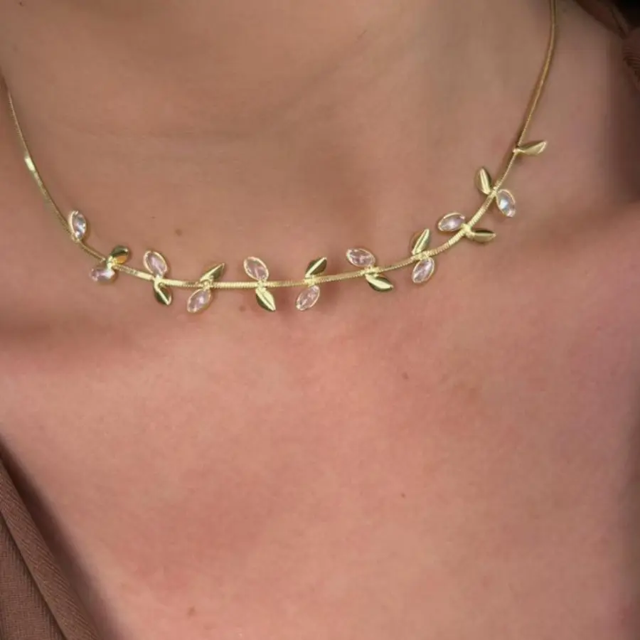 Choker Inspiração Folhas Lisas e Zircônia 
