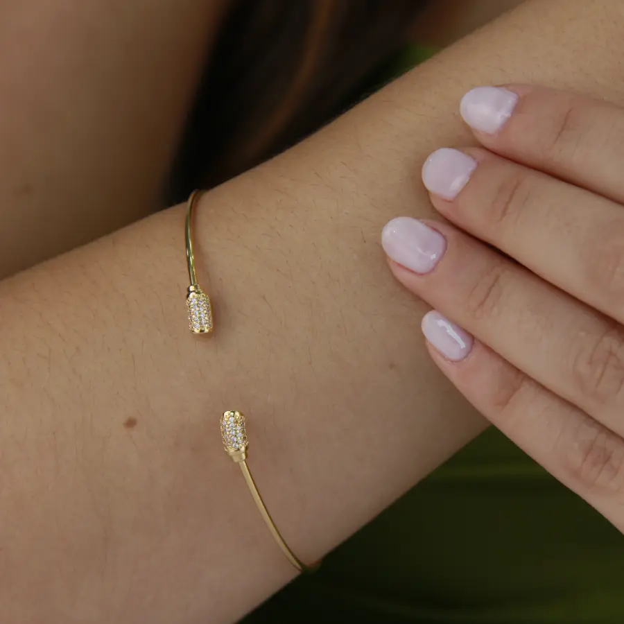 Bracelete delicado Cravejado em Zircônia 