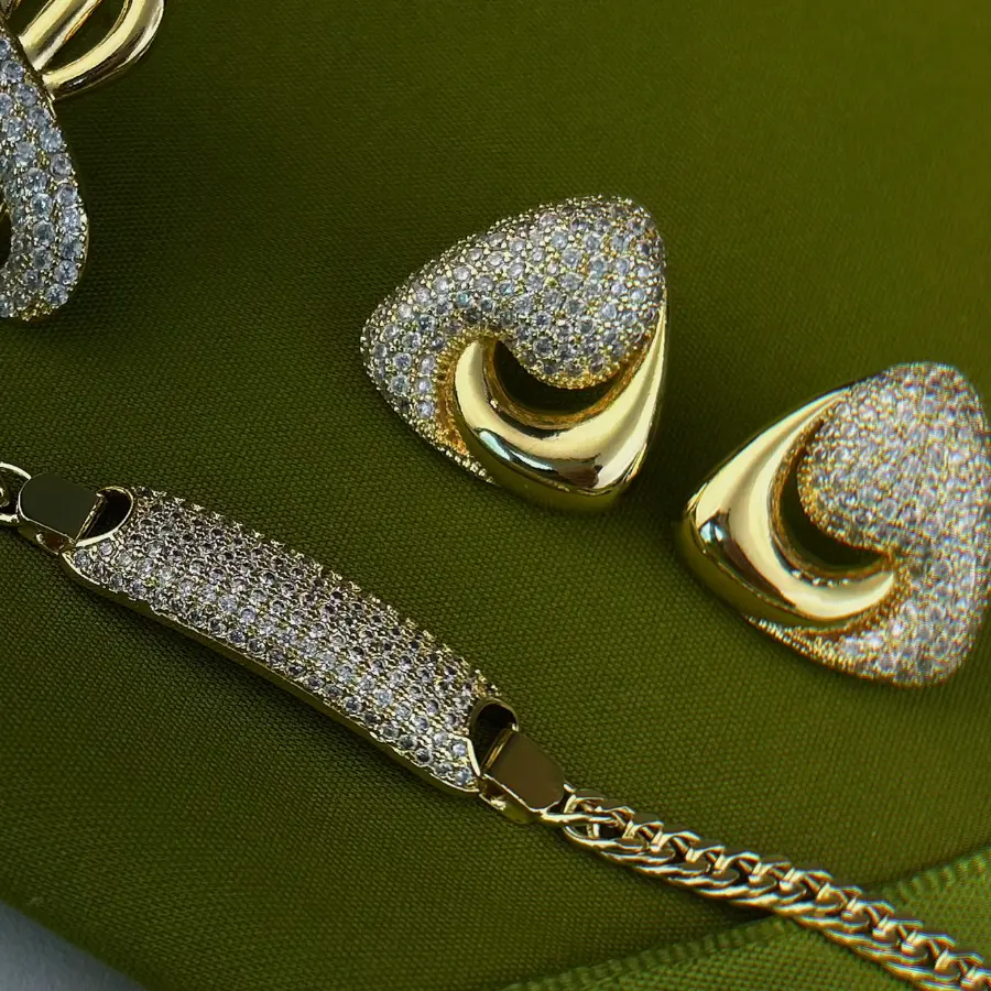 Brinco Orgânico Inspiração Liso e Cravejado