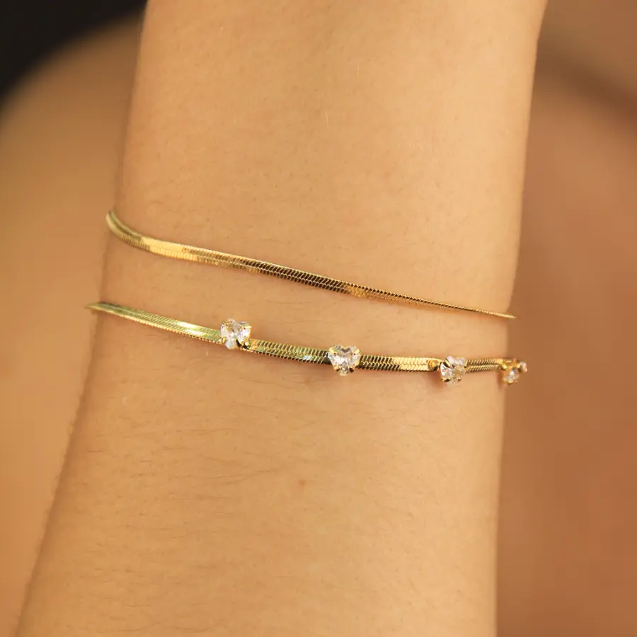 Pulseira Fita com Corações em Zircônia 
