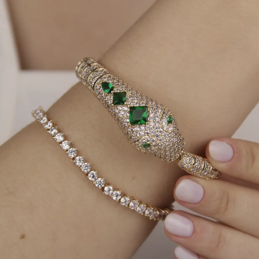 Bracelete de Cobra Cravejado em Zircônia